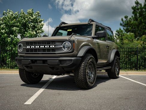 New 2025 Ford Bronco Base w/ Sasquatch Package image 3