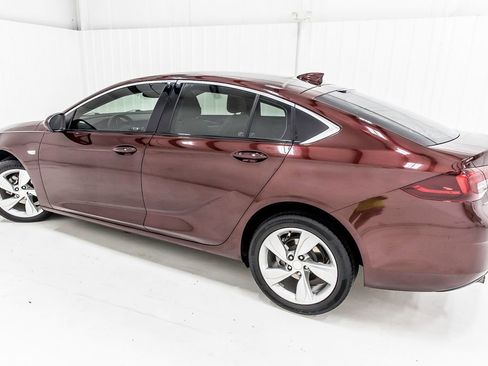 Used 2019 Buick Regal Preferred w/ Driver Confidence Package I image 4