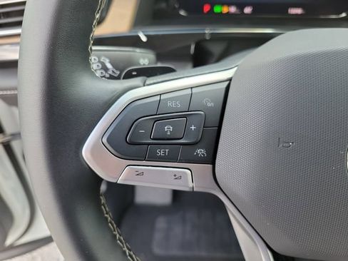 Used 2025 Volkswagen Atlas SE AWD/4WD image 31