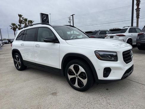 Used 2026 Mercedes-Benz GLB 250 image 3