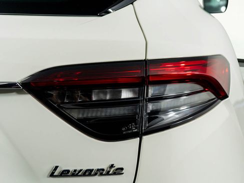 Used 2022 Maserati Levante Modena image 22