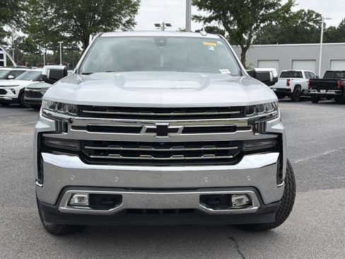 Used 2020 Chevrolet Silverado 1500 LTZ w/ LTZ Premium Package AWD/4WD image 6