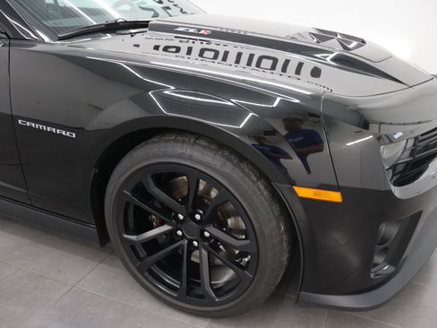 Used 2015 Chevrolet Camaro ZL1 RWD image 23