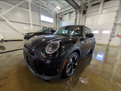 Used 2025 MINI Cooper S image 2