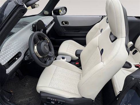 Used 2025 MINI Cooper S image 9