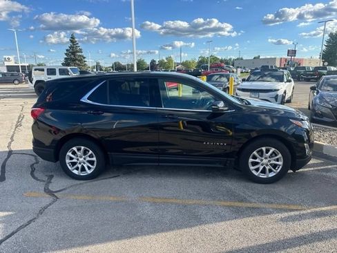 Used 2018 Chevrolet Equinox LT FWD image 2