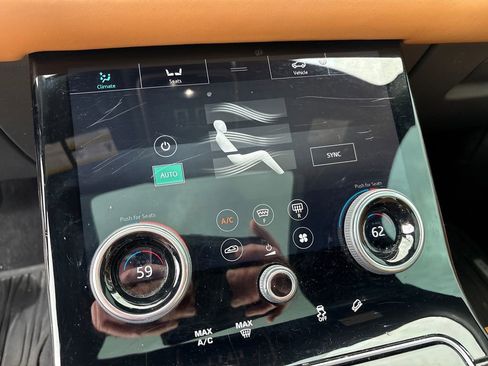 Used 2019 Land Rover Range Rover Velar R-Dynamic SE AWD/4WD image 22
