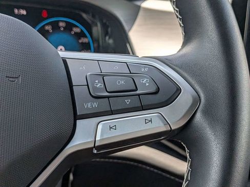 Certified 2025 Volkswagen Atlas Cross Sport SE FWD image 29