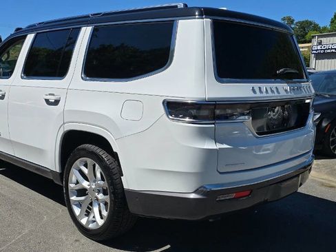Used 2022 Jeep Grand Wagoneer Series I AWD/4WD image 6
