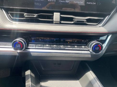 Used 2025 Chevrolet Equinox RS w/ Safety and Technology Package FWD image 22