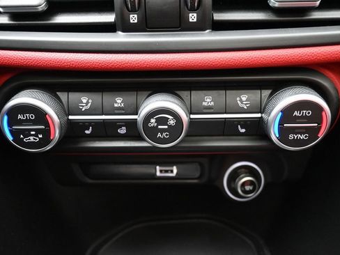 Used 2021 Alfa Romeo Giulia Ti Sport AWD/4WD image 17