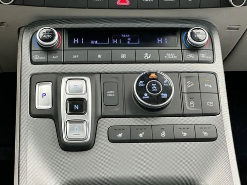 Used 2024 Hyundai Palisade Limited image 19