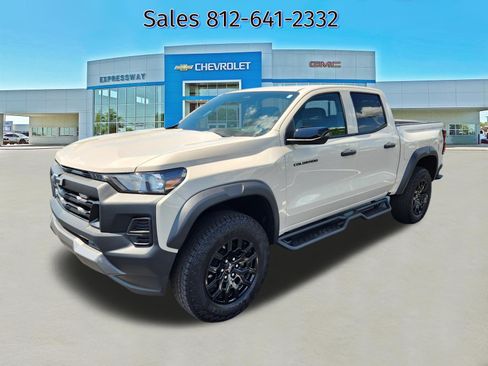 Used 2026 Chevrolet Colorado Trail Boss AWD/4WD image 3