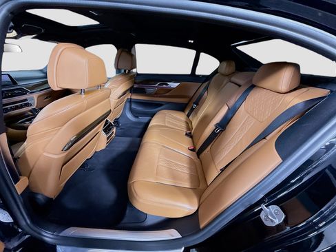 Used 2019 BMW 740i 740i w/ Executive Package image 25