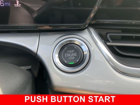 Used 2025 Chevrolet Trax LT FWD image 26