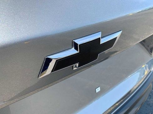 New 2024 Chevrolet Trax RS w/ Sunroof Package FWD image 29