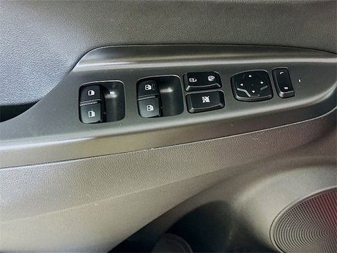 Used 2021 Hyundai Kona Limited image 19