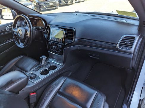 Used 2019 Jeep Grand Cherokee Limited AWD/4WD image 32