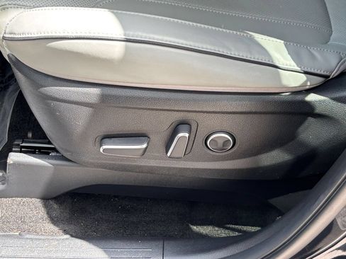 Used 2024 Hyundai Palisade SEL FWD image 23