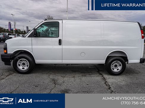 New 2025 Chevrolet Express 2500 w/ Driver Convenience Package RWD image 9