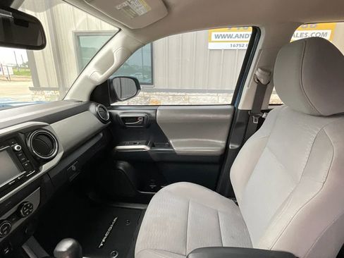 Used 2019 Toyota Tacoma SR5 image 30