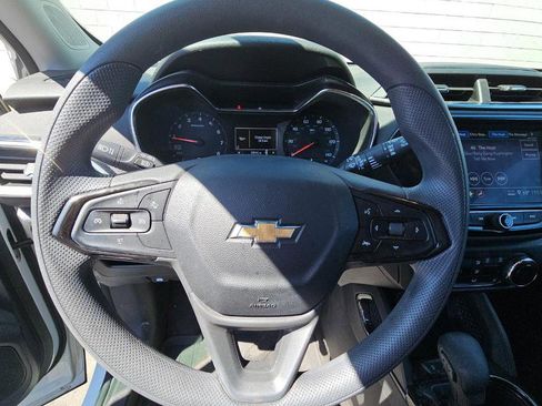 Used 2023 Chevrolet TrailBlazer LT w/ Convenience Package image 9