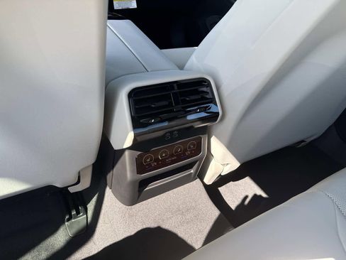 New 2026 BMW 530i xDrive w/ Premium Package AWD/4WD image 16