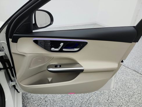 Used 2022 Mercedes-Benz C 300 Sedan image 21
