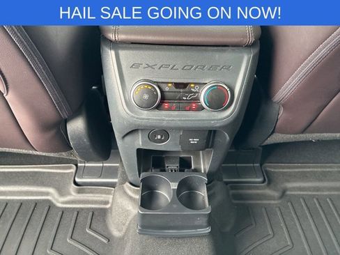 Certified 2025 Ford Explorer Platinum AWD/4WD image 14