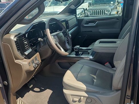 Used 2022 Chevrolet Silverado 1500 RST w/ RST All Star Premium Package AWD/4WD image 3