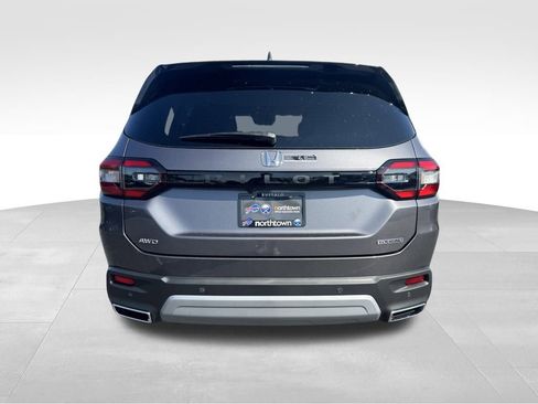 New 2025 Honda Pilot Touring image 21
