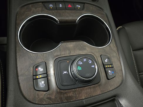 Certified 2023 GMC Acadia Denali w/ Denali Ultimate Package image 32