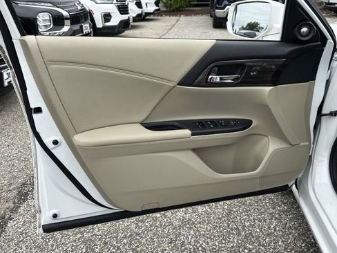 Used 2016 Honda Accord EX-L image 14