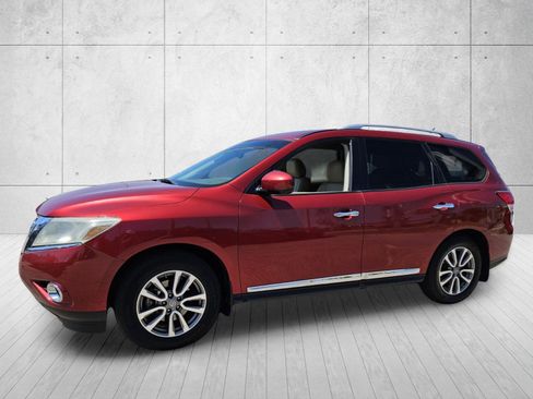 Used 2015 Nissan Pathfinder SL w/ SL Premium Package FWD image 3