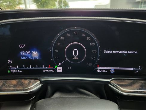 Used 2022 Cadillac Escalade Premium Luxury AWD/4WD image 15