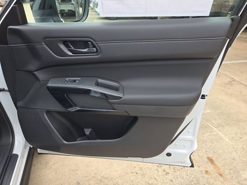 New 2026 Nissan Pathfinder SV image 21