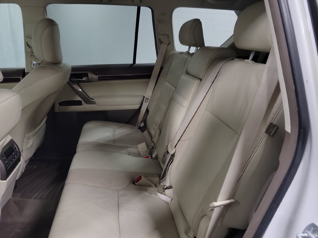 Used 2015 Lexus GX 460 w/ Premium Package AWD/4WD image 31