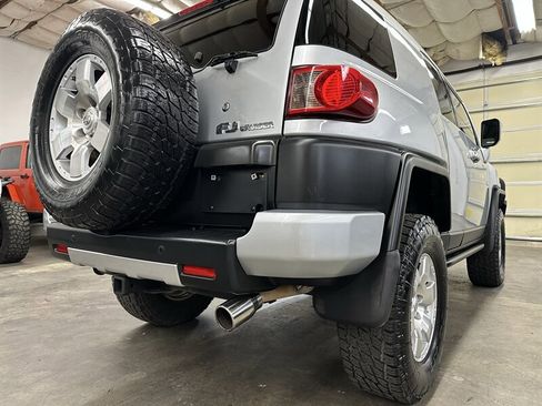 Used 2007 Toyota FJ Cruiser 4WD image 39