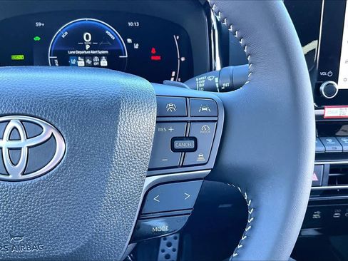 Used 2026 Toyota Camry SE w/ Convenience Package image 22