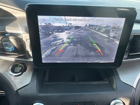 Certified 2020 Ford Explorer XLT w/ Equipment Group 202A image 17