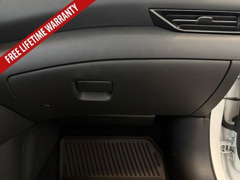 Used 2023 Nissan Sentra SR w/ Electronics Package FWD image 35