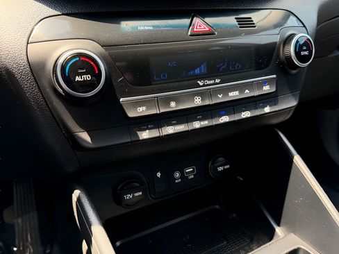 Used 2021 Hyundai Tucson Sport FWD image 52