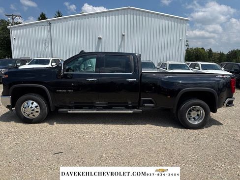 Used 2024 Chevrolet Silverado 3500 LTZ w/ LTZ Plus Package AWD/4WD image 2