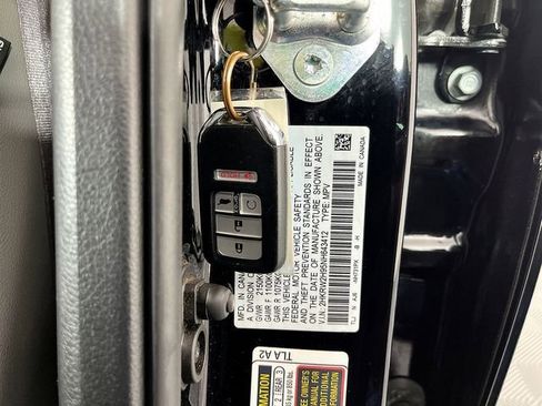 Used 2022 Honda CR-V Touring image 29