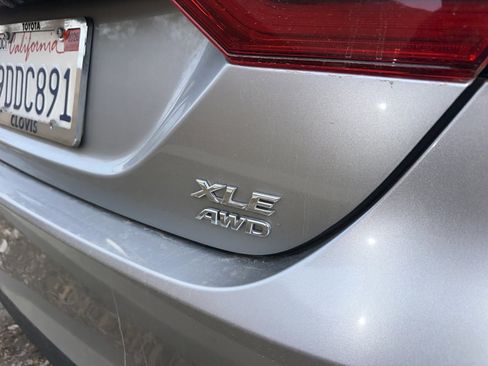 Used 2023 Toyota Camry XLE image 4