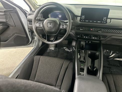 Used 2024 Honda Accord EX image 17