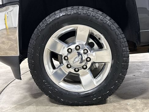 Used 2017 Chevrolet Silverado 2500 W/T AWD/4WD image 26