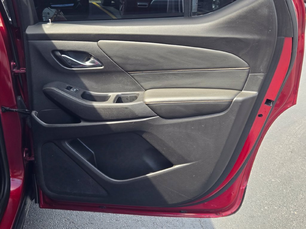 Used 2018 Chevrolet Traverse LT AWD/4WD image 14