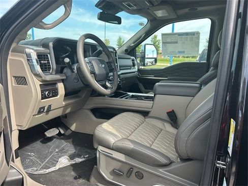 New 2025 Ford F350 Platinum w/ Platinum Plus Package image 21