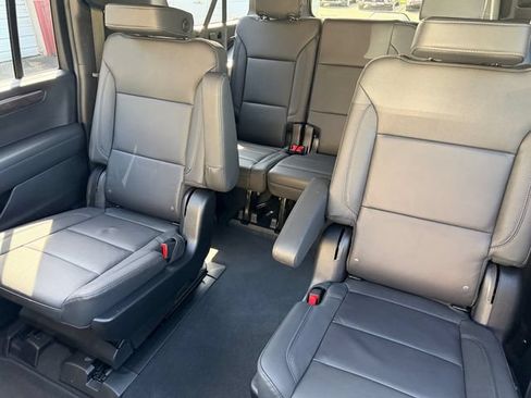 Certified 2026 Chevrolet Suburban Z71 w/ Comfort Package AWD/4WD image 13